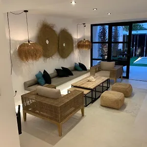 3* Apartahotel El Cargol